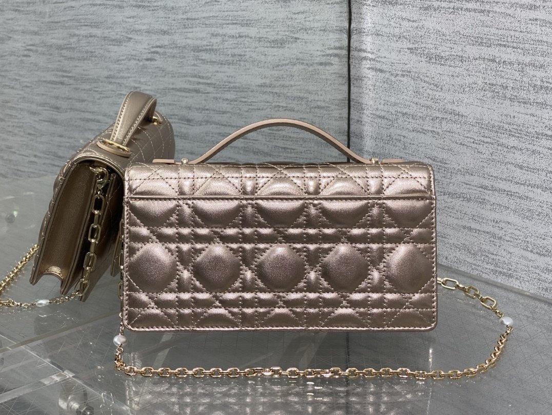 Сумка кожаная Dior Jolie 21 см фото 4