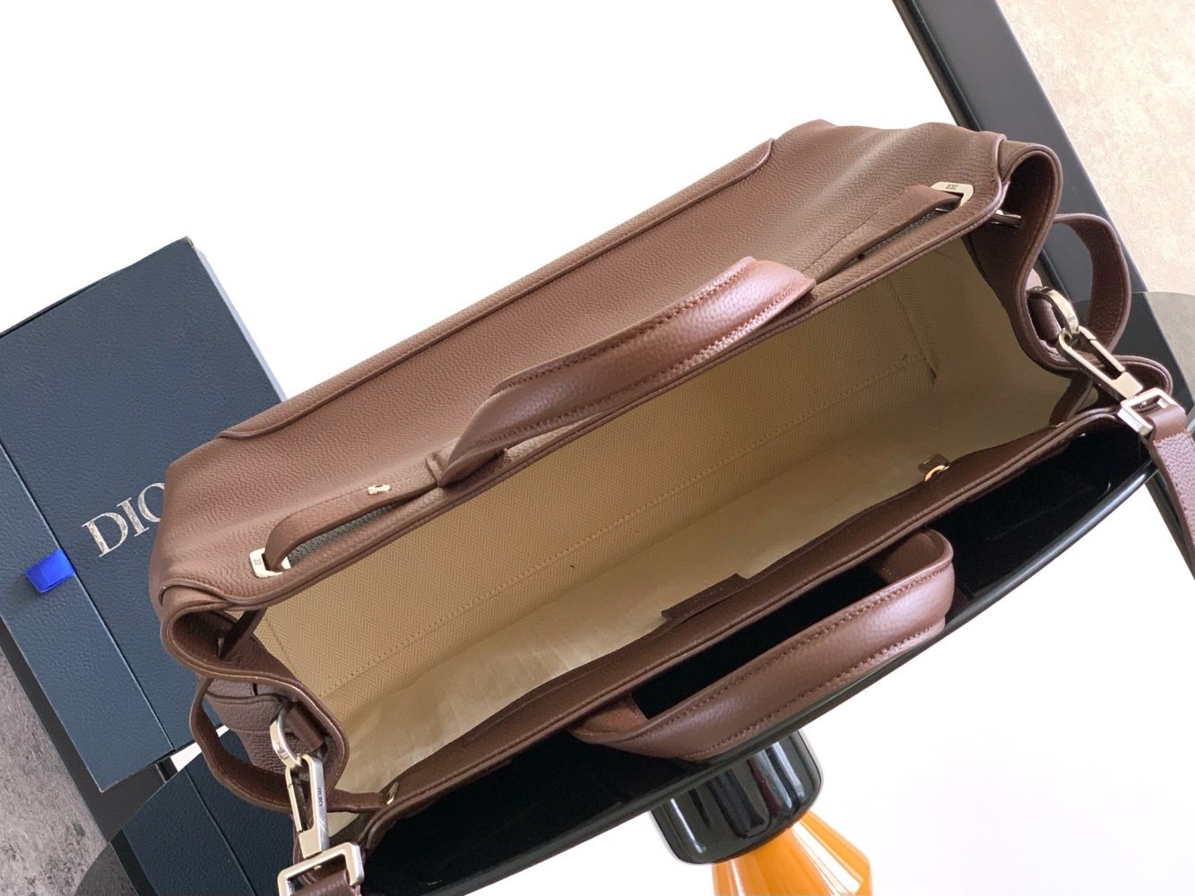 Сумка кожаная Dior Normandie 42 см фото 8