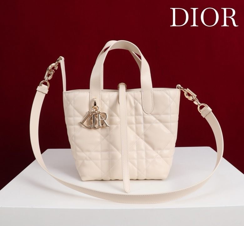 Сумка кожаная Dior Toujours 18 см