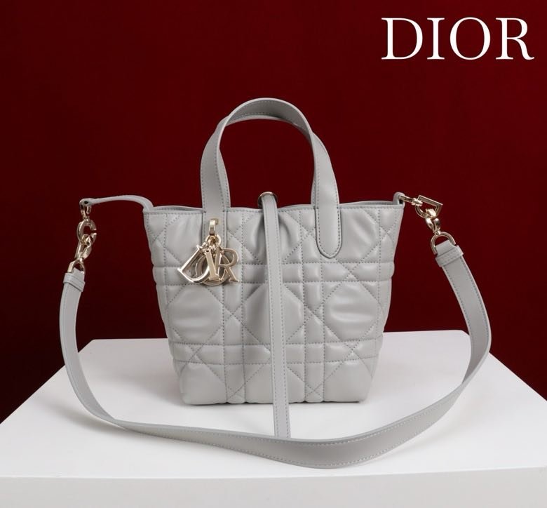 Сумка кожаная Dior Toujours 18 см