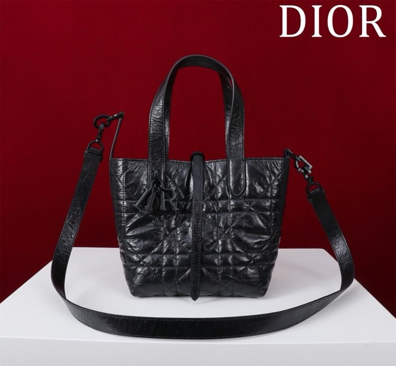 Сумка кожаная Dior Toujours 18 см