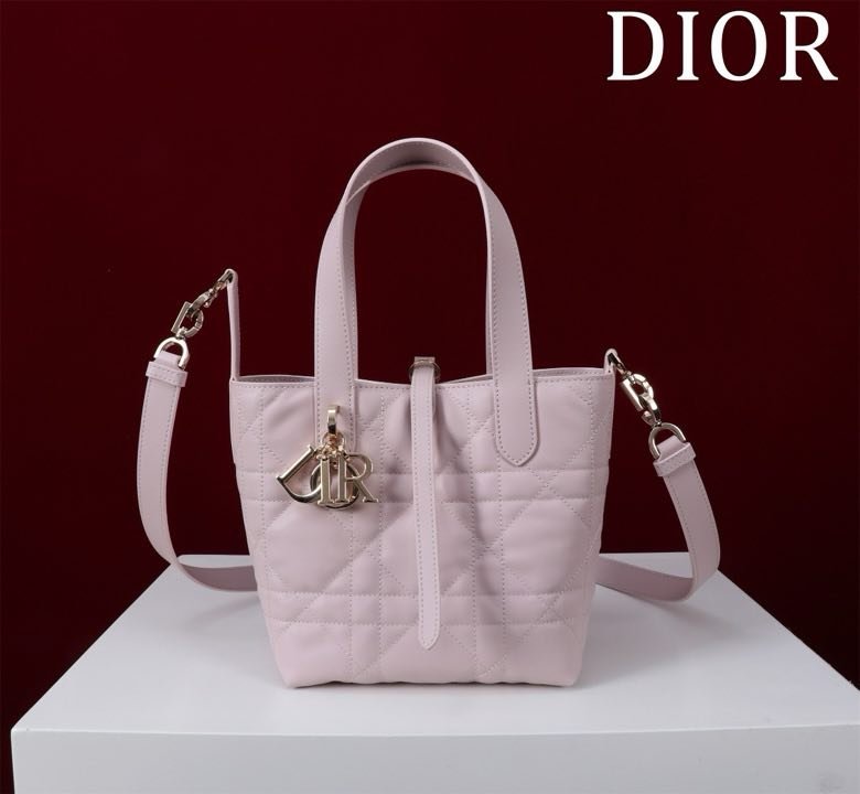 Сумка кожаная Dior Toujours 18 см