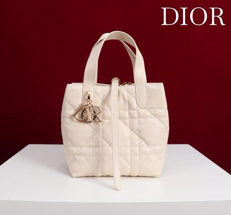 Сумка кожаная Dior Toujours 18 см фото 2