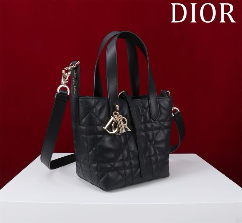 Сумка кожаная Dior Toujours 18 см фото 2
