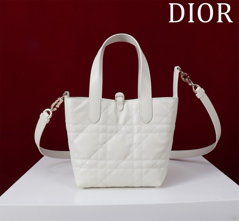 Сумка кожаная Dior Toujours 18 см фото 2