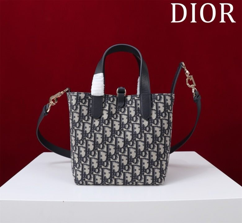 Сумка кожаная Dior Toujours 18 см фото 2