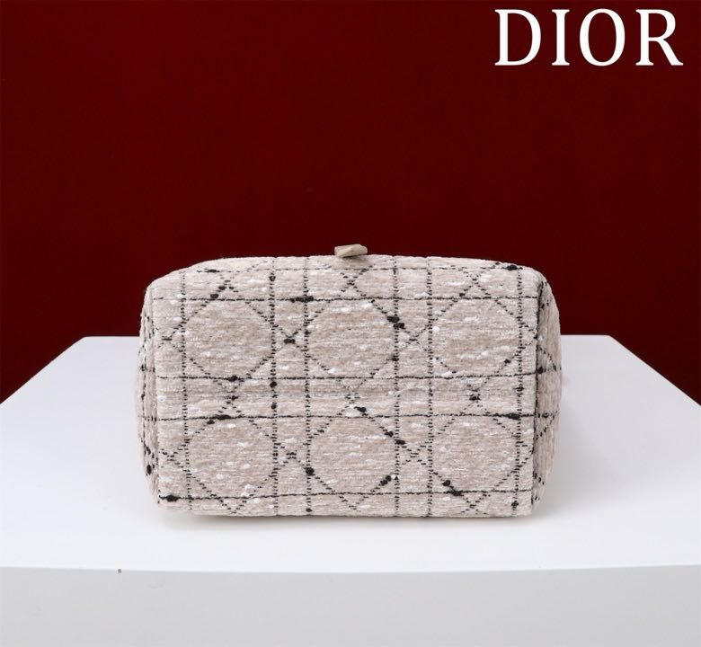 Сумка кожаная Dior Toujours 18 см фото 2
