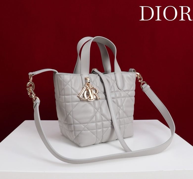 Сумка кожаная Dior Toujours 18 см фото 3