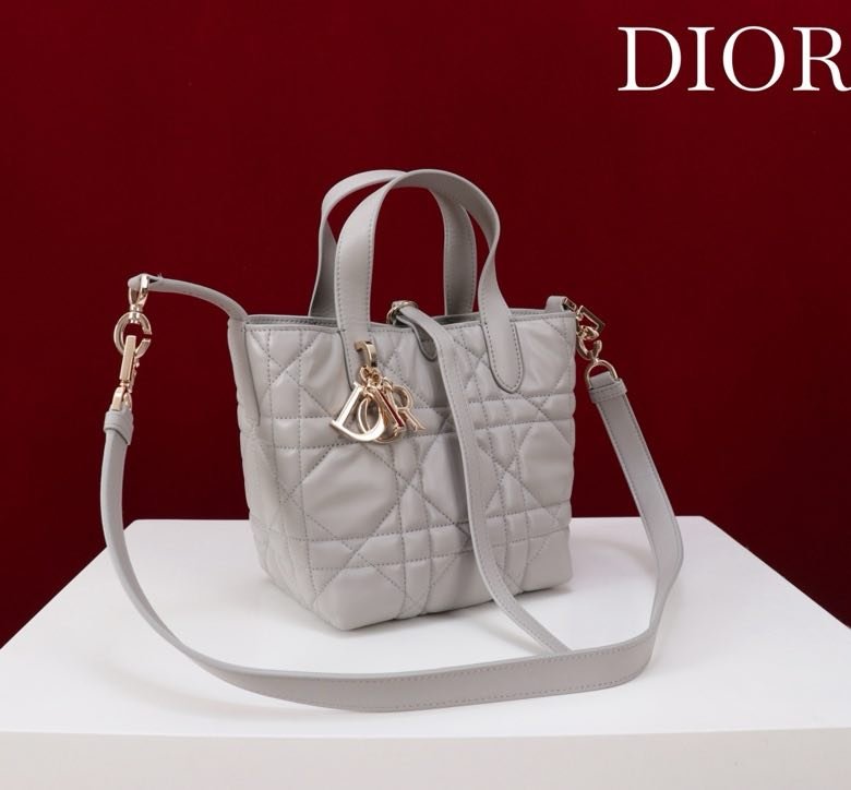 Сумка кожаная Dior Toujours 18 см фото 3
