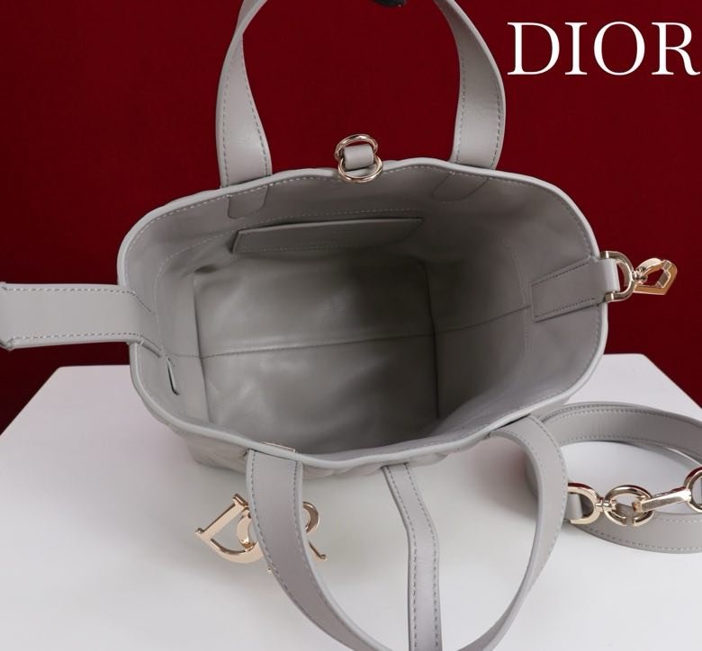 Сумка кожаная Dior Toujours 18 см фото 4