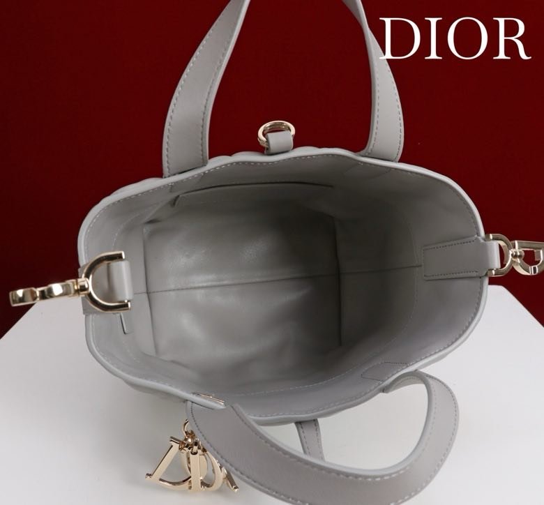 Сумка кожаная Dior Toujours 18 см фото 4