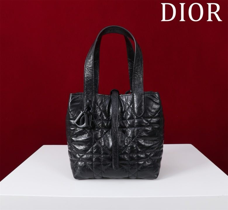 Сумка кожаная Dior Toujours 18 см фото 4