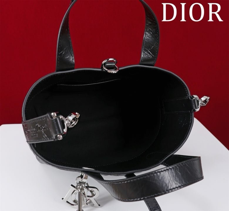 Сумка кожаная Dior Toujours 18 см фото 4