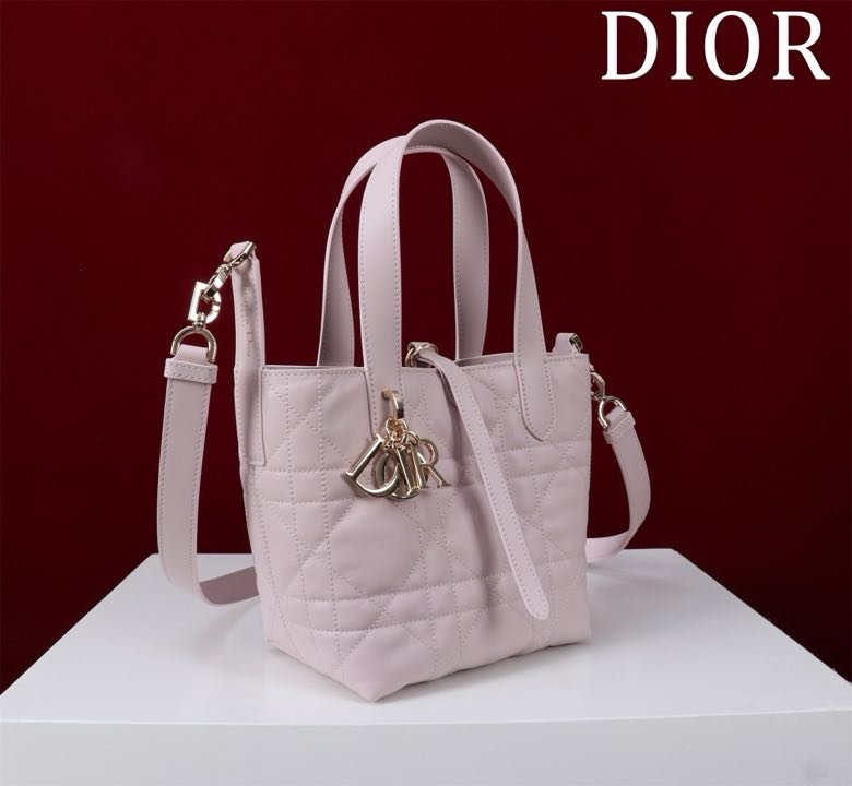 Сумка кожаная Dior Toujours 18 см фото 4