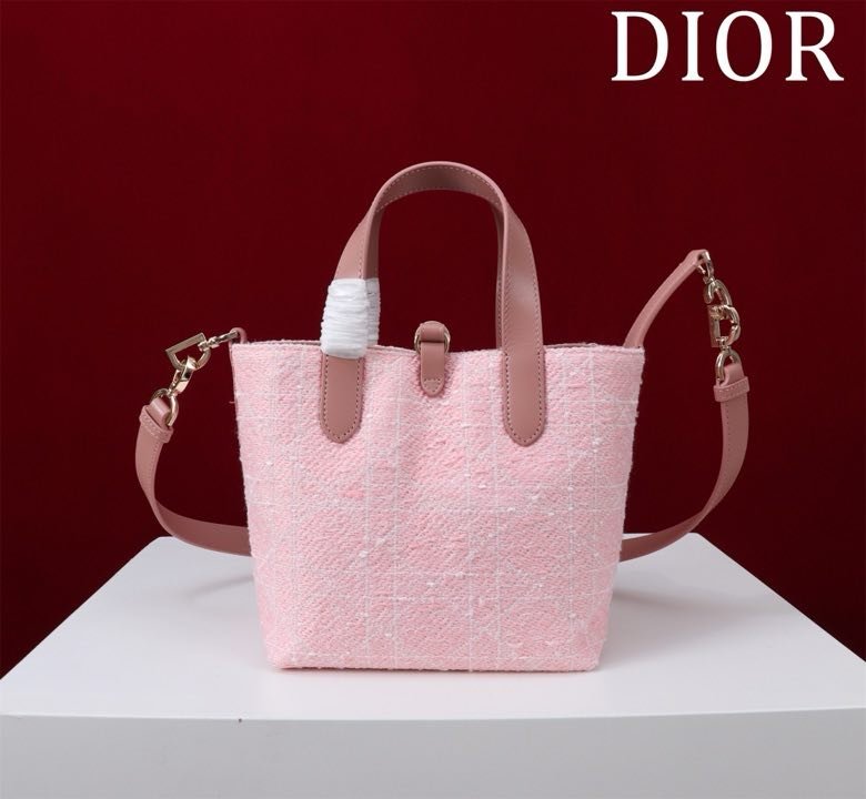 Сумка кожаная Dior Toujours 18 см фото 4