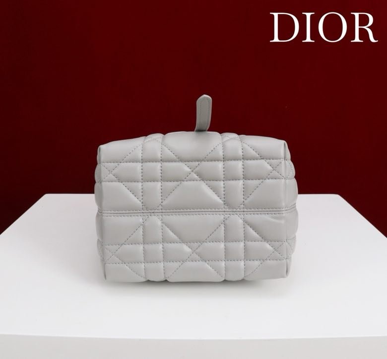 Сумка кожаная Dior Toujours 18 см фото 5
