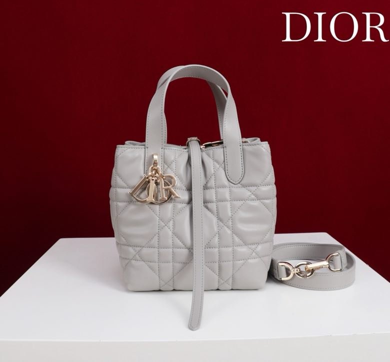 Сумка кожаная Dior Toujours 18 см фото 6
