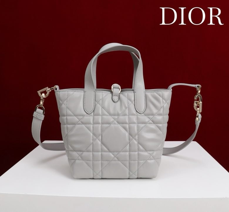 Сумка кожаная Dior Toujours 18 см фото 6