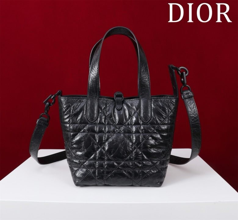 Сумка кожаная Dior Toujours 18 см фото 6