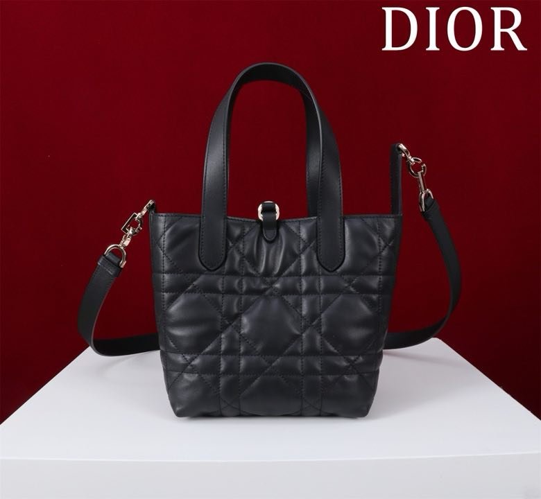 Сумка кожаная Dior Toujours 18 см фото 6
