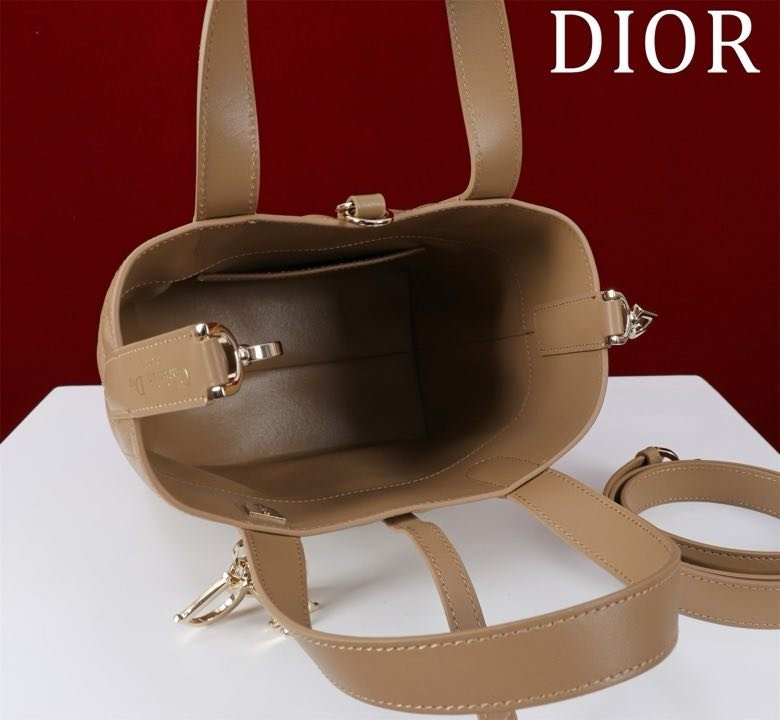 Сумка кожаная Dior Toujours 18 см фото 6