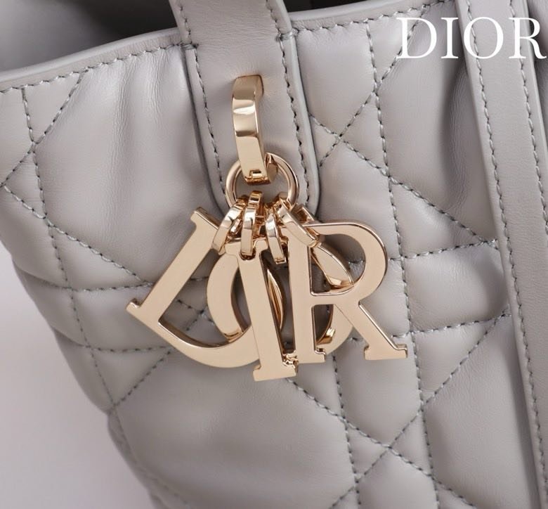 Сумка кожаная Dior Toujours 18 см фото 7