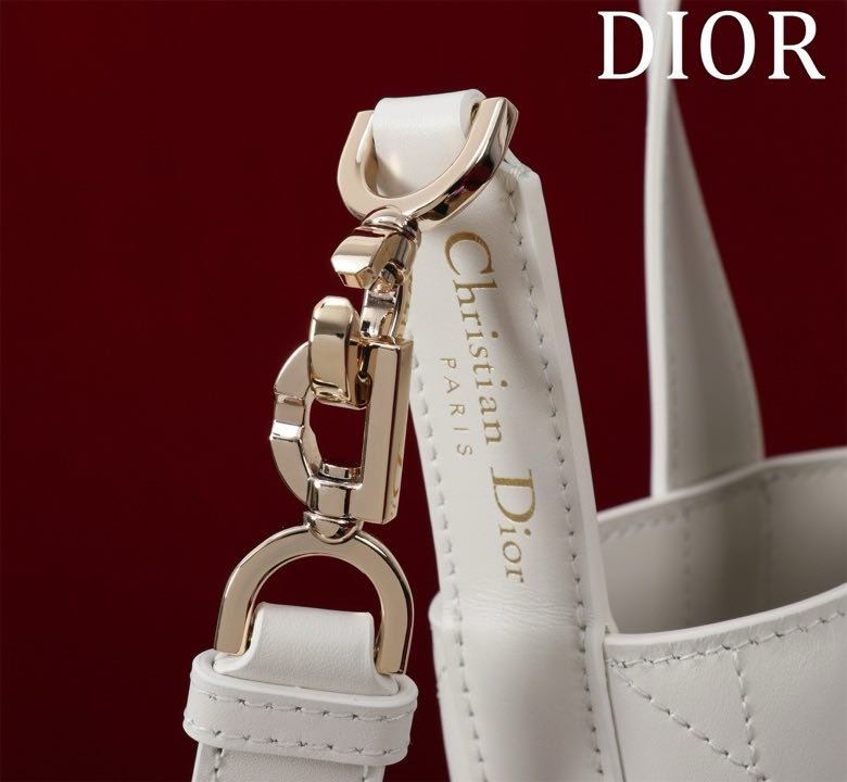 Сумка кожаная Dior Toujours 18 см фото 7