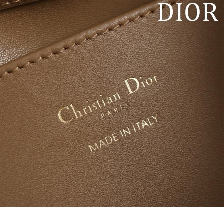 Сумка кожаная Dior Toujours 18 см фото 7