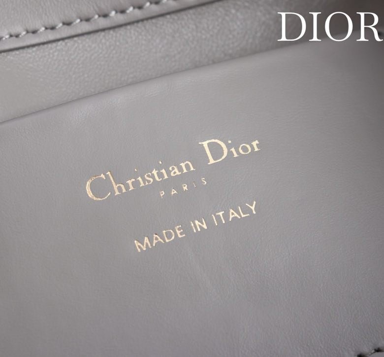 Сумка кожаная Dior Toujours 18 см фото 8