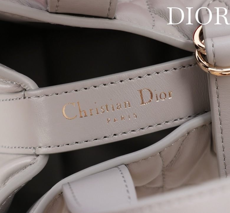 Сумка кожаная Dior Toujours 18 см фото 8