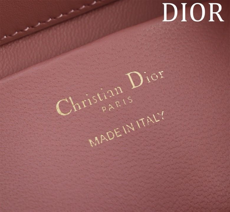 Сумка кожаная Dior Toujours 18 см фото 9