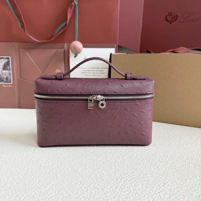 A bag leather Extra Pocket Pouch L19