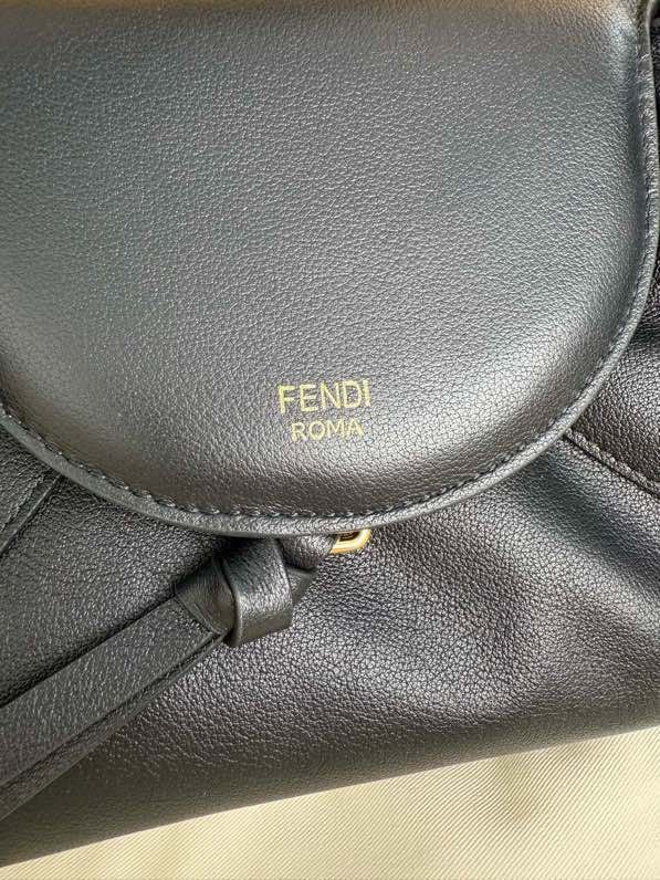 Сумка шкіряна FENDI Spy Small 32 см фото 7