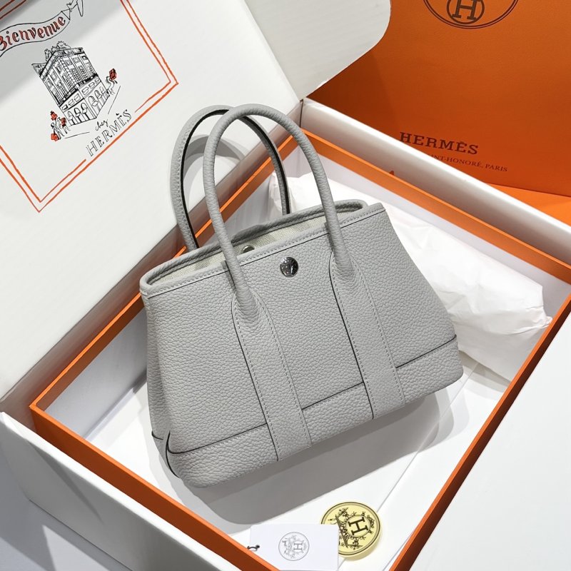 A bag leather Garden Party Mini 23 cm