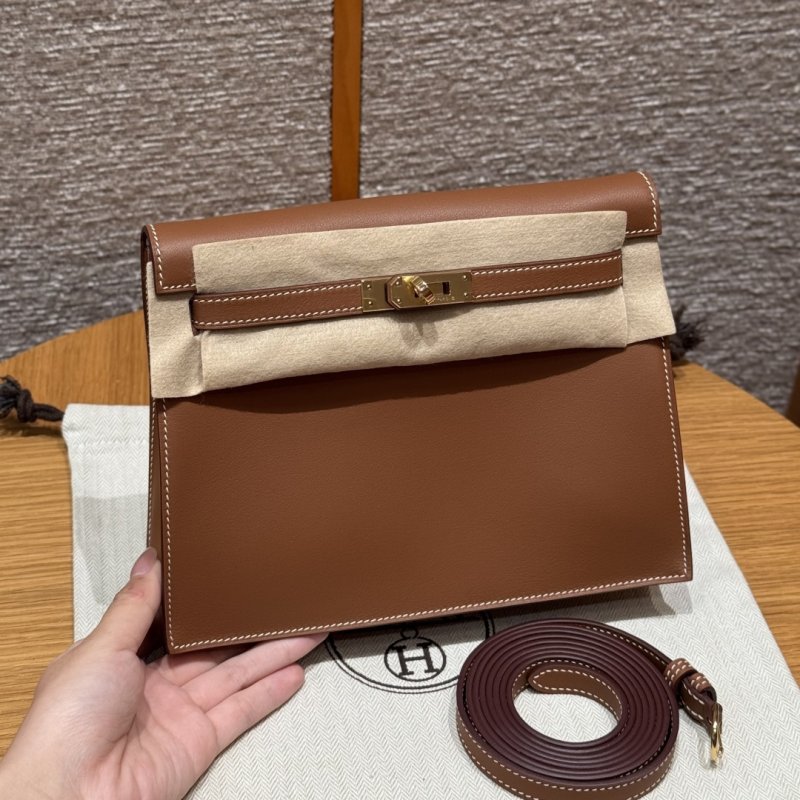 A bag leather Kelly Danse 22 cm at skin Swift