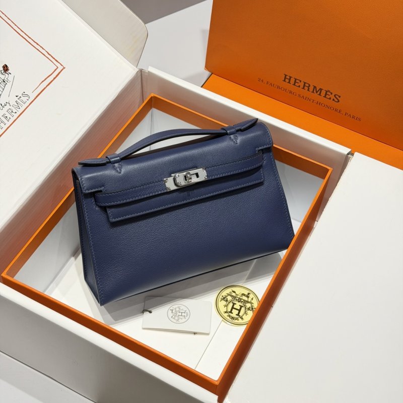 A bag leather Kelly Pochett Swift 22 cm