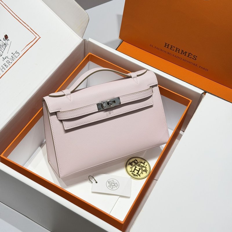 A bag leather Kelly Pochett Swift 22 cm