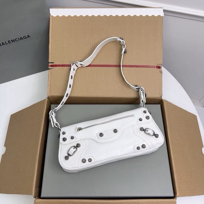 Сумка кожаная Le Cagole 30 см