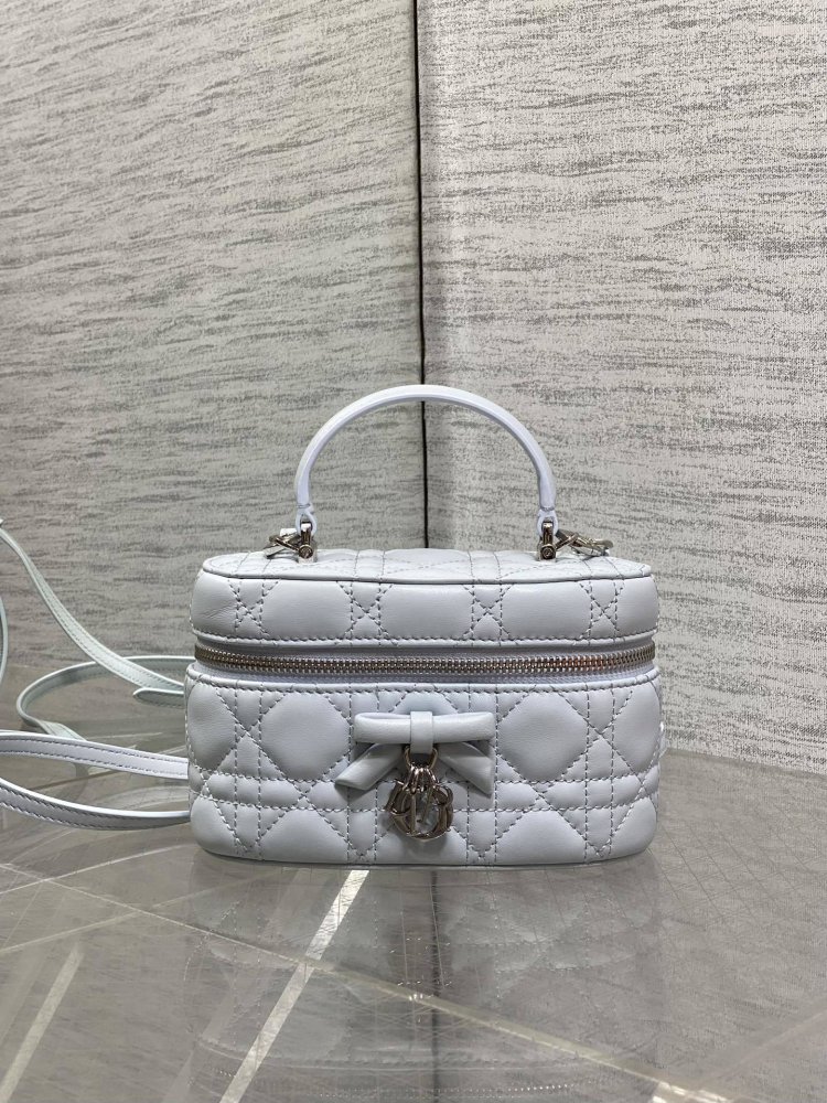 Сумка кожаная Mini Vanity 17 см