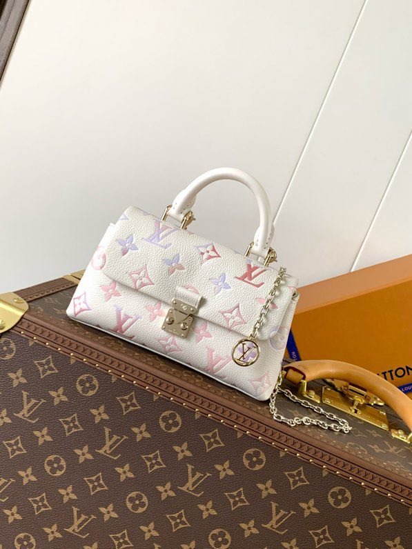 Сумка кожаная Nano Madeleine 21 см