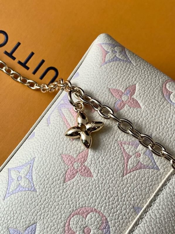 Сумка кожаная Nano Madeleine 21 см фото 9