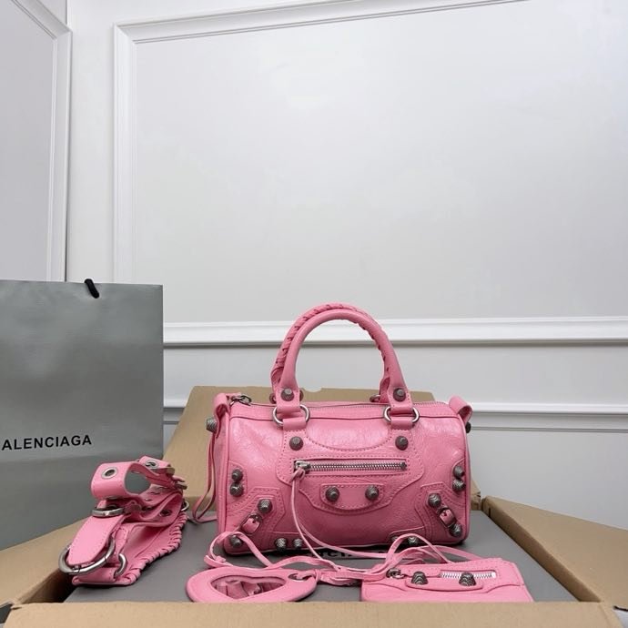 Сумка кожаная Neo Cagole 20 см