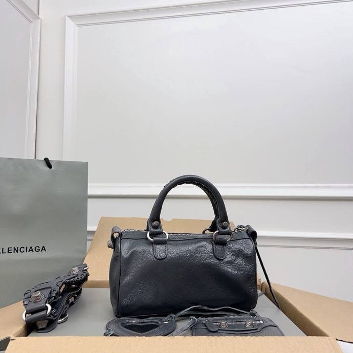 Сумка кожаная Neo Cagole 20 см фото 2