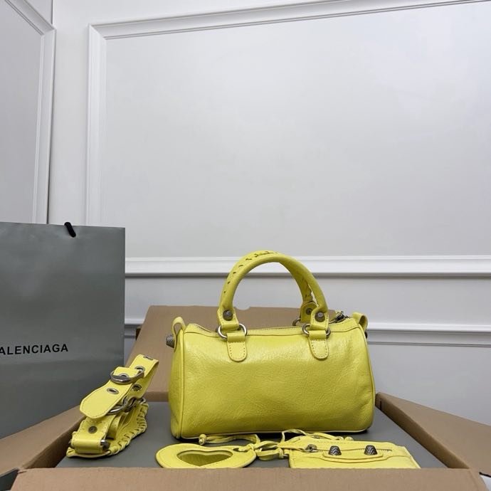 Сумка кожаная Neo Cagole 20 см фото 2