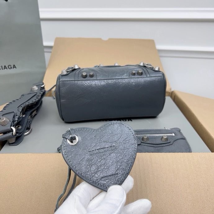 Сумка кожаная Neo Cagole 20 см фото 3