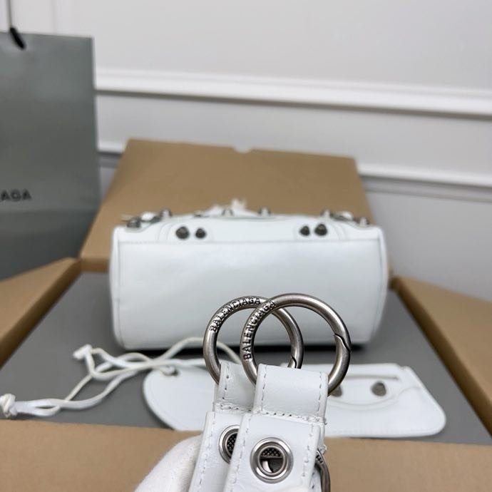 Сумка кожаная Neo Cagole 20 см фото 3