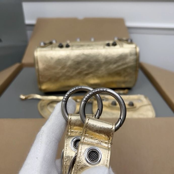 Сумка кожаная Neo Cagole 20 см фото 4