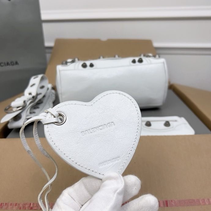 Сумка кожаная Neo Cagole 20 см фото 5