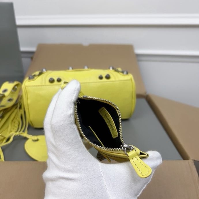 Сумка кожаная Neo Cagole 20 см фото 6