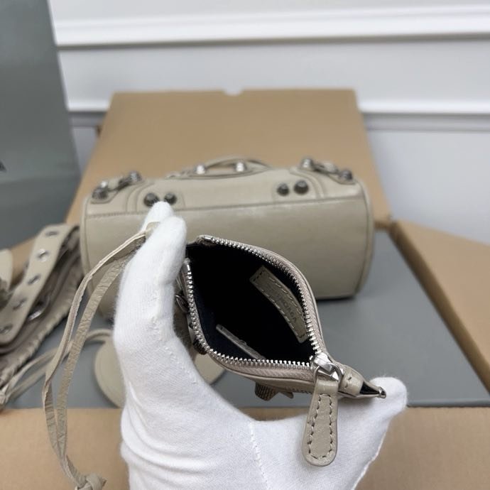 Сумка кожаная Neo Cagole 20 см фото 7